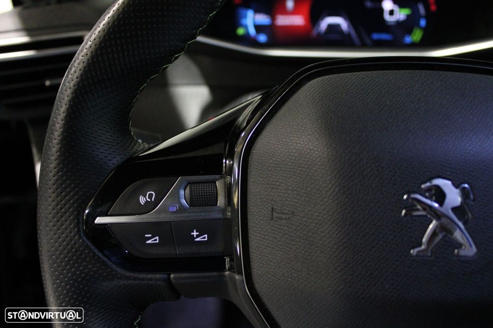 Peugeot e-2008 50 kWh GT - 7