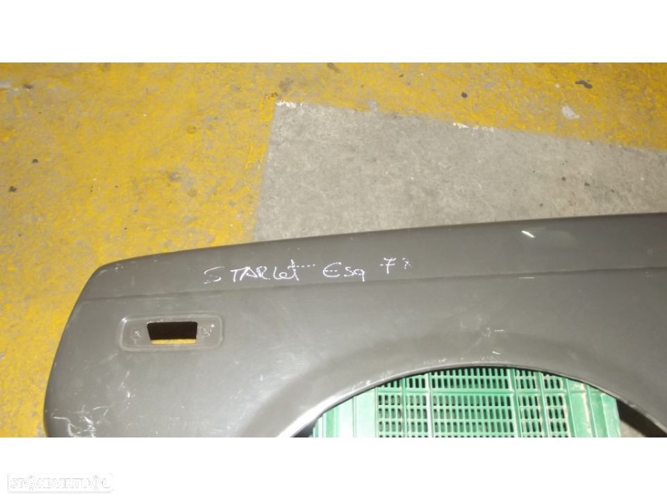 toyota starlet 1978 guarda lamas frente esquerdo - 2