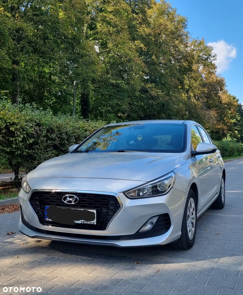 Hyundai i30 1.6 D Classic + - 4
