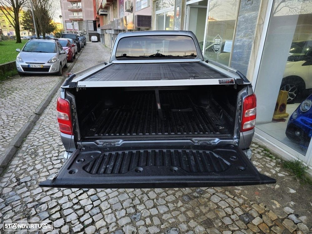 Mitsubishi L200 2.4 DI-D CD Instyle Strakar 4WD - 8