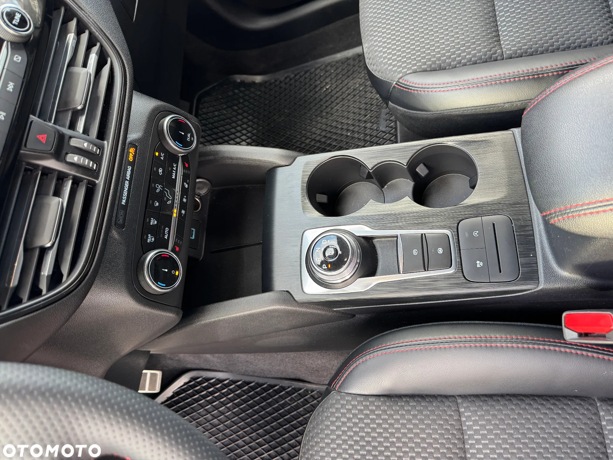 Ford Kuga - 19