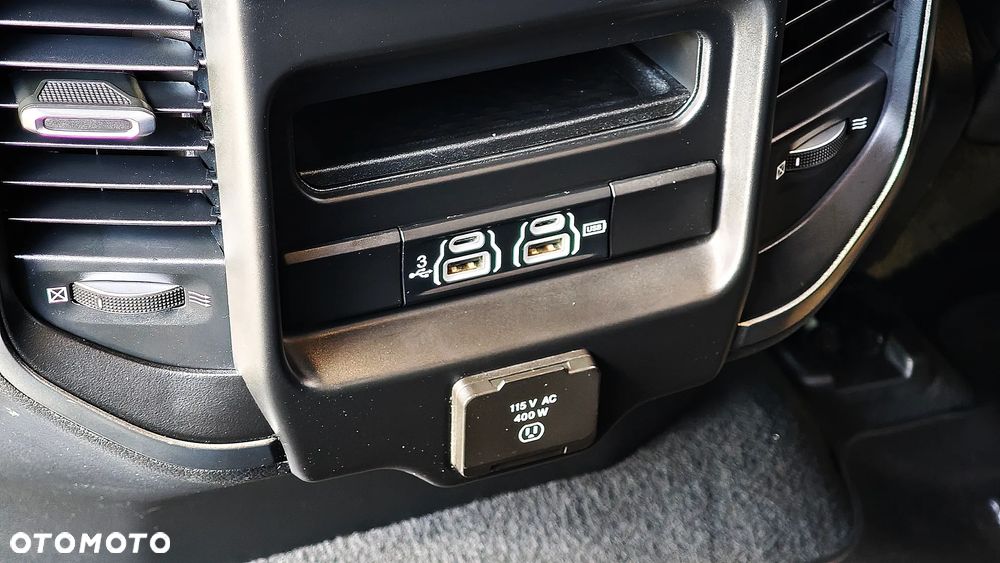 Dodge RAM - 38