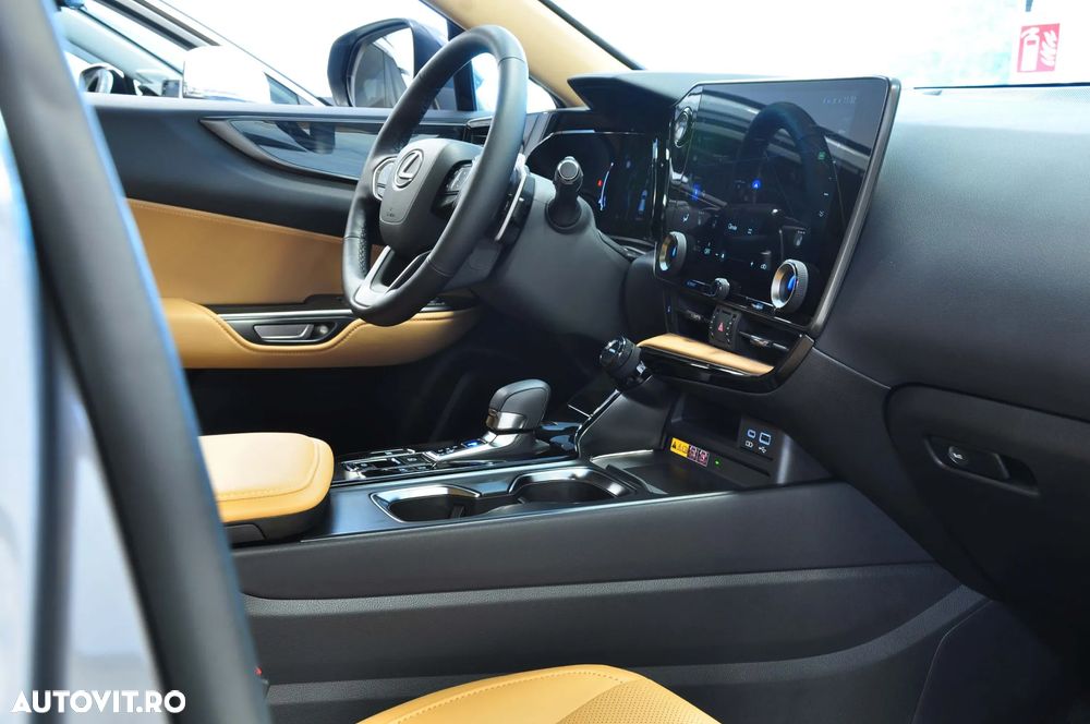 Lexus Seria NX 450h+ E-FOUR Executive Line - 11