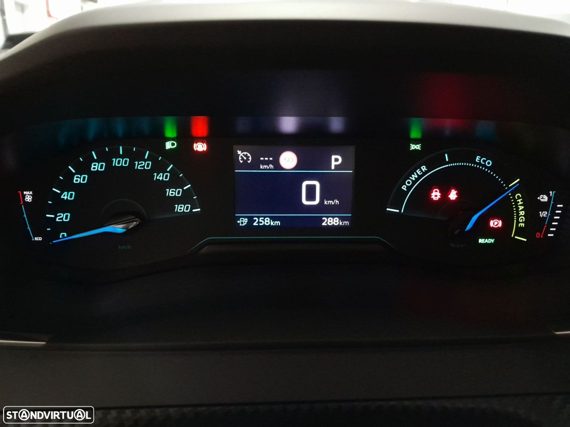 Peugeot e-2008 54 kWh Style - 12