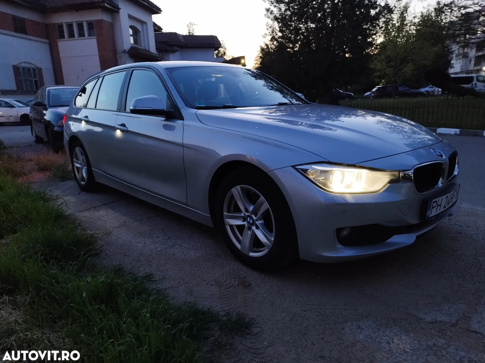 BMW Seria 3 320d Touring Aut. Efficient Dynamics Edition Blue Perf. Sport Line - 39