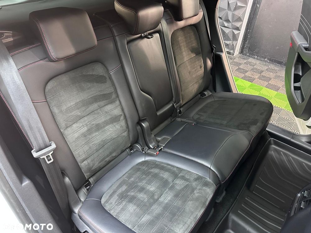 Ford Kuga 2.5 Duratec PHEV ST-LINE X - 18