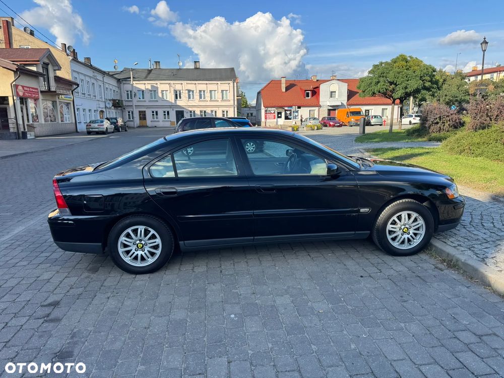 Volvo S60 2.4 Kinetic - 6