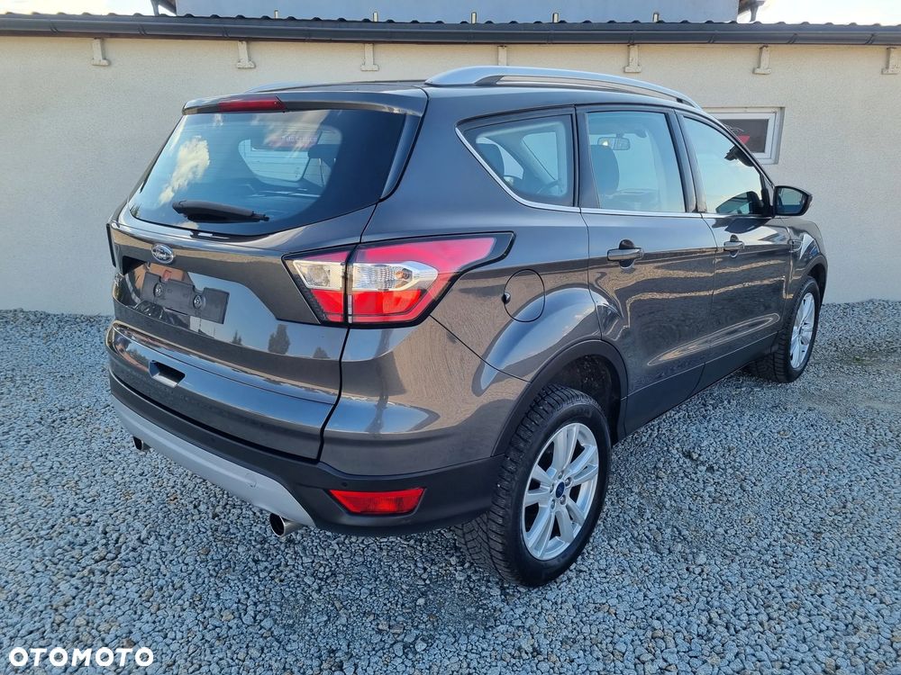 Ford Kuga 1.5 TDCi 2x4 Titanium - 5