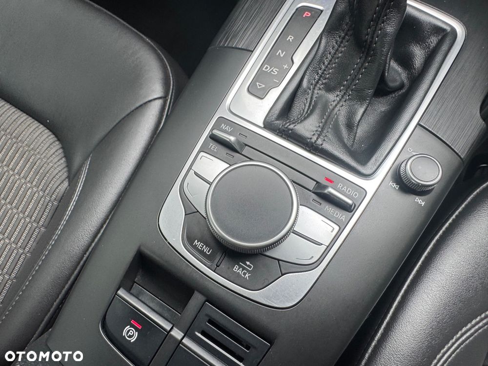 Audi A3 Sportback 1.4 TFSI g-tron S tronic design - 34