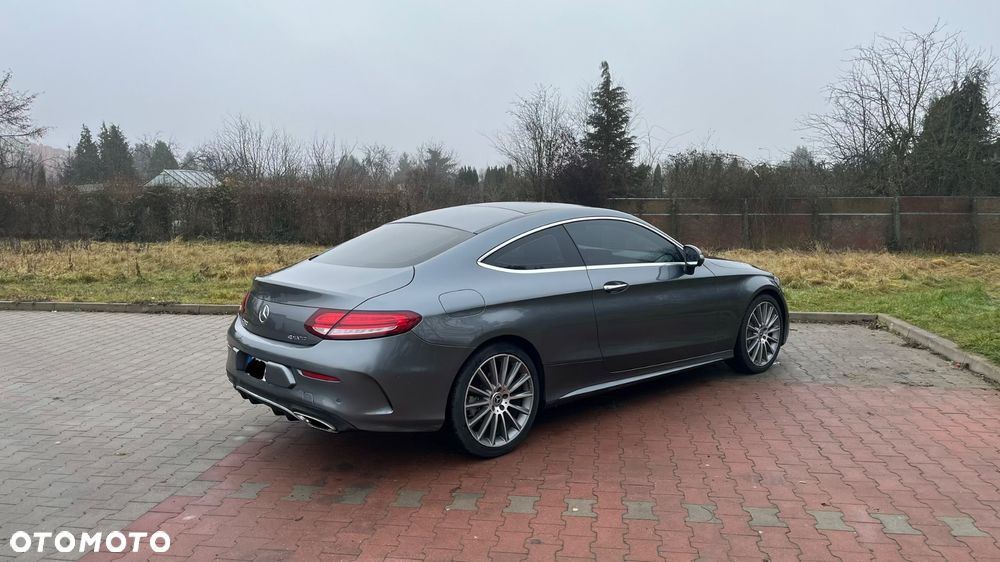 Mercedes-Benz Klasa C 300 4Matic 9G-TRONIC AMG Line Plus - 11