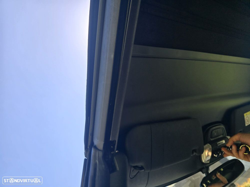 MINI Cabrio Cooper Premium Extra JCW Auto - 29