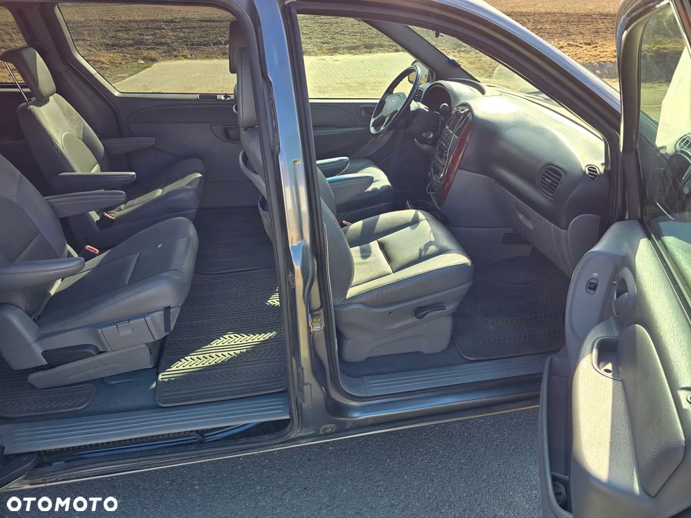 Chrysler Grand Voyager 2.8 CRD LX S&G - 16