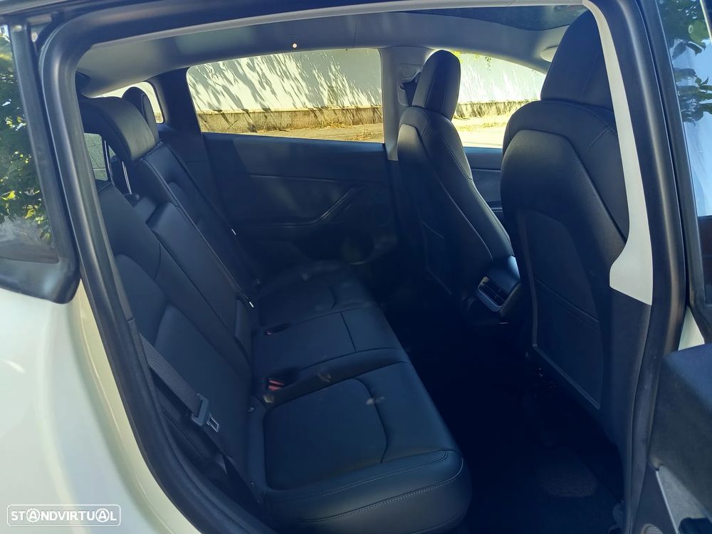 Tesla Model Y Performance Tração Integral - 12
