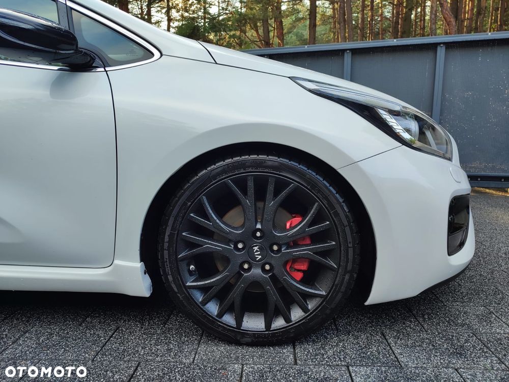Kia ProCeed 1.6 T-GDI GT-Track - 24