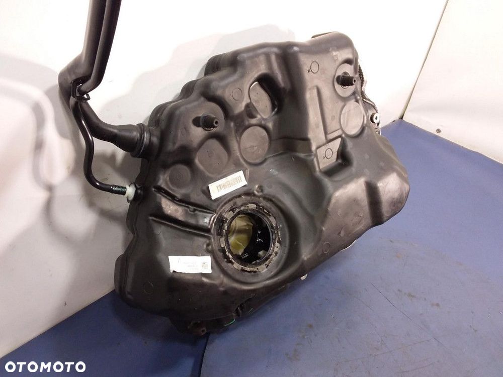 AUDI A4 B9 AVANT 2.0 TDI ZBIORNIK PALIWA - 6