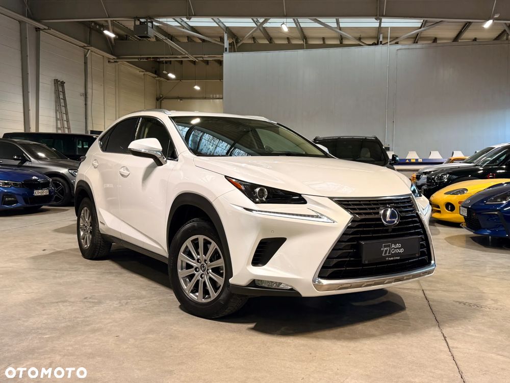 Lexus NX 300h Business Edition AWD - 3