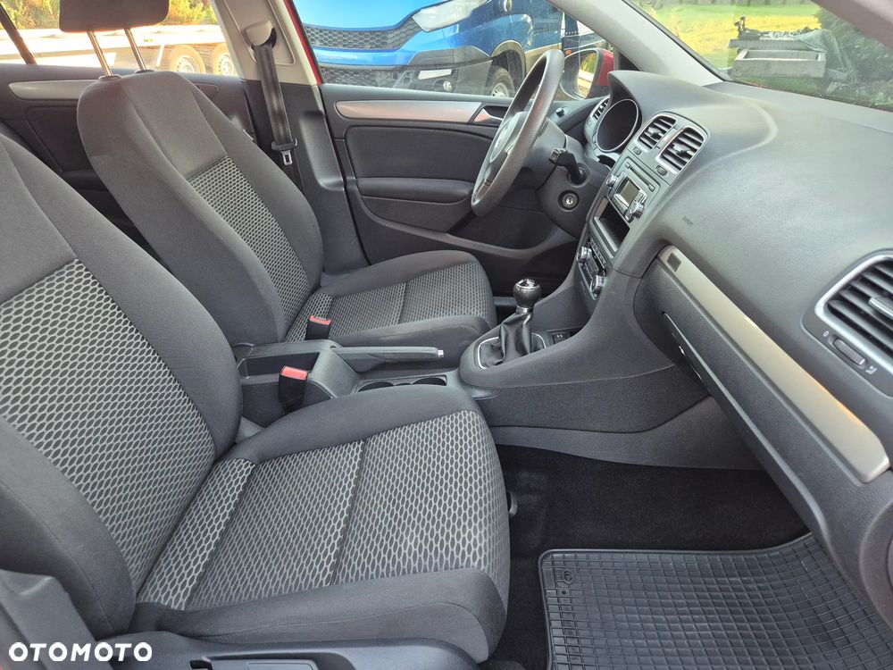 Volkswagen Golf - 26