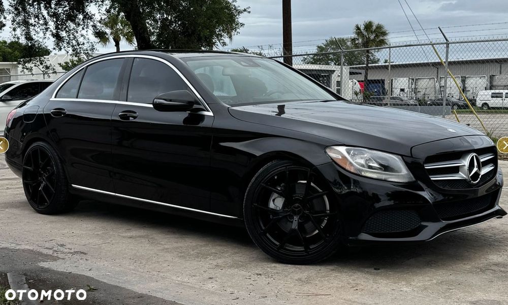 Mercedes-Benz Klasa C 300 9G-TRONIC AMG Line - 3