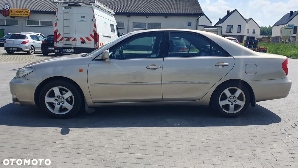 Toyota Camry 3.0 V6 - 5