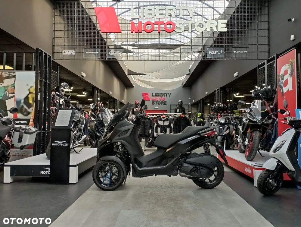 Piaggio MP-3 - 4