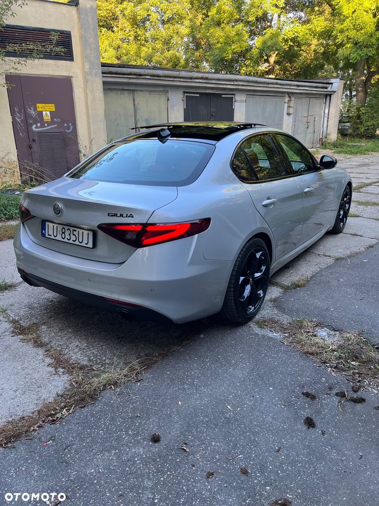 Alfa Romeo Giulia - 9