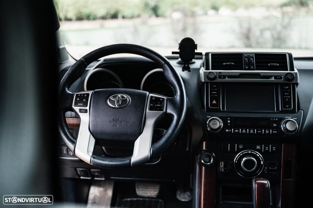 Toyota Land Cruiser Prado - 18