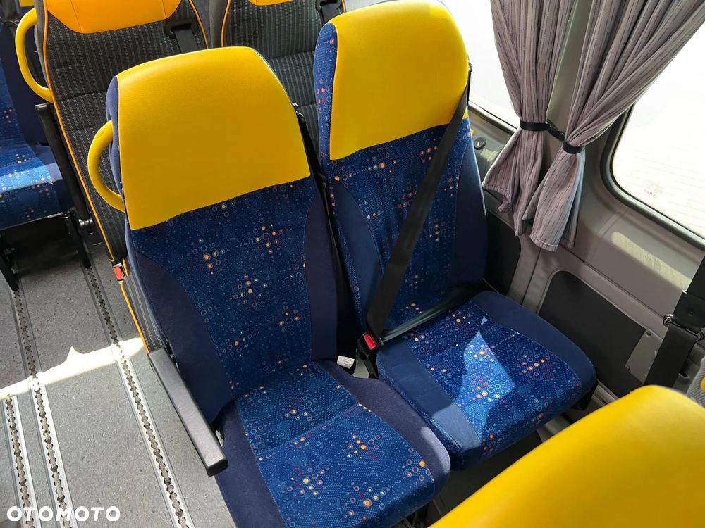 Volkswagen Crafter AUTOBUS - 32