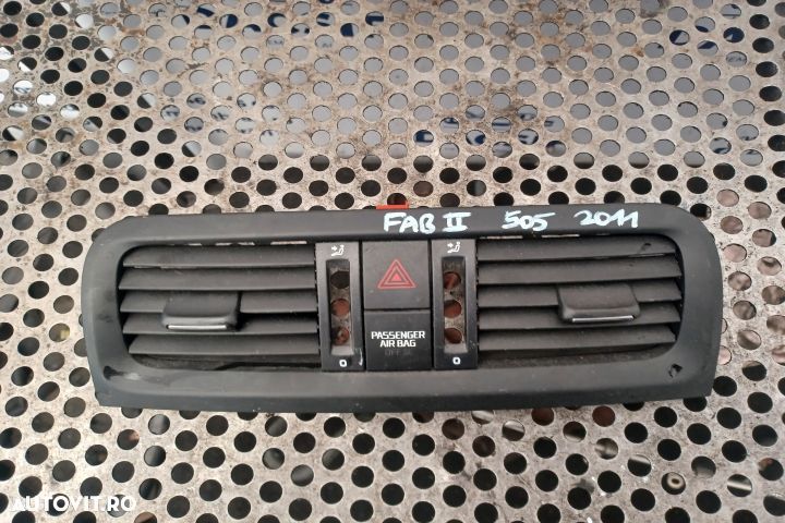 Grila ventilatie bord centru Skoda Fabia 5J [facelift] [2010 - 2014] - 1