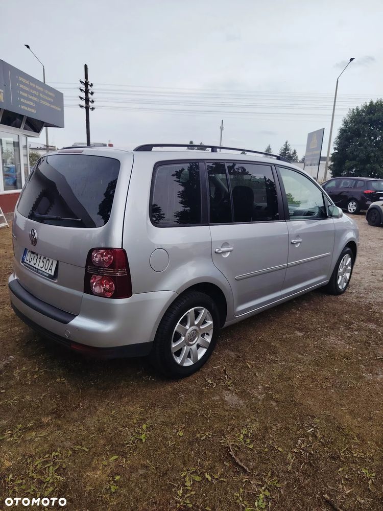 Volkswagen Touran 1.6 Welcome - 5
