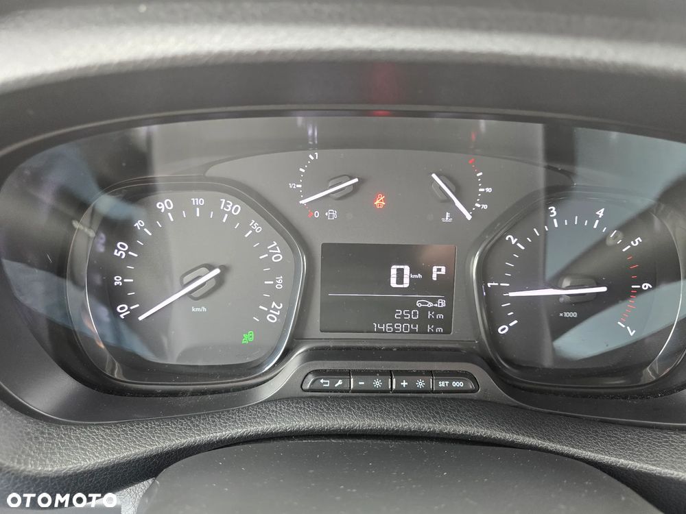 Opel VIVARO 2.0 CDTI  177KM - 20