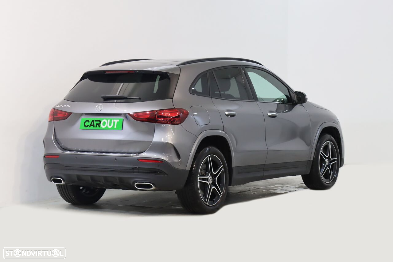 Mercedes-Benz GLA 250 e AMG Line - 2