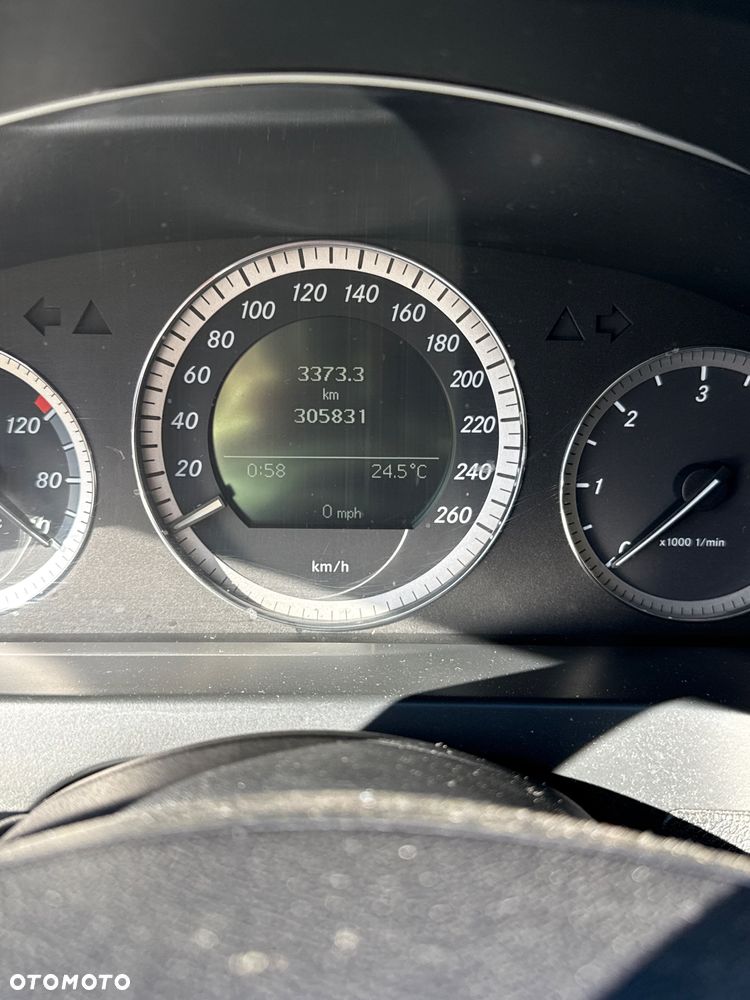 Mercedes-Benz Klasa C 200 CDI Classic - 13