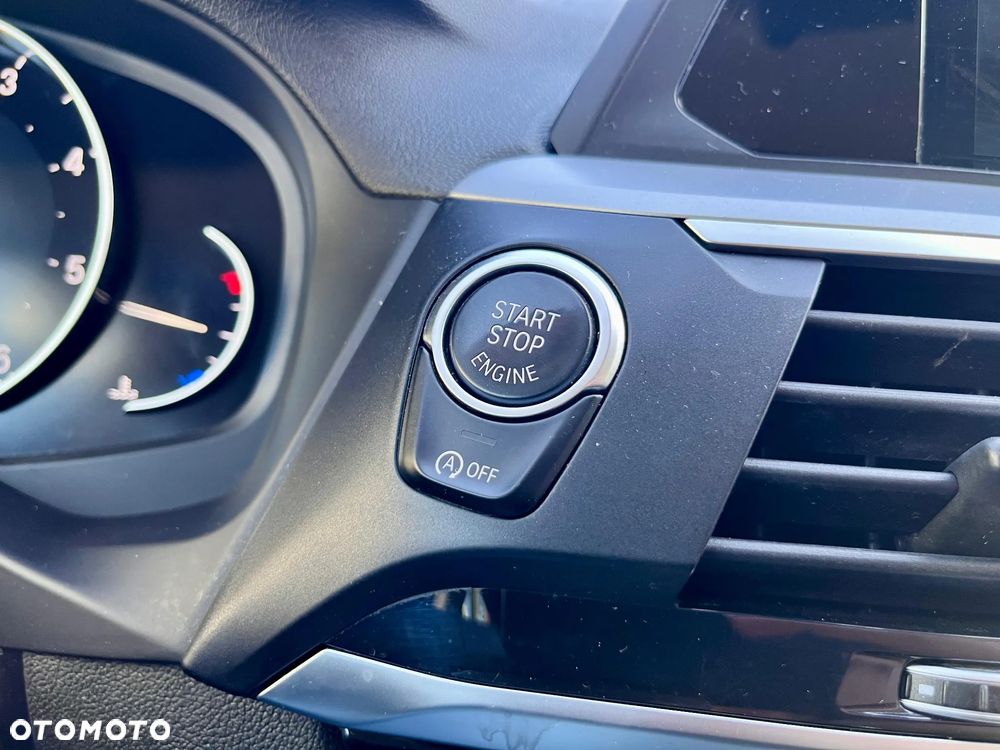 BMW X3 sDrive18d - 34