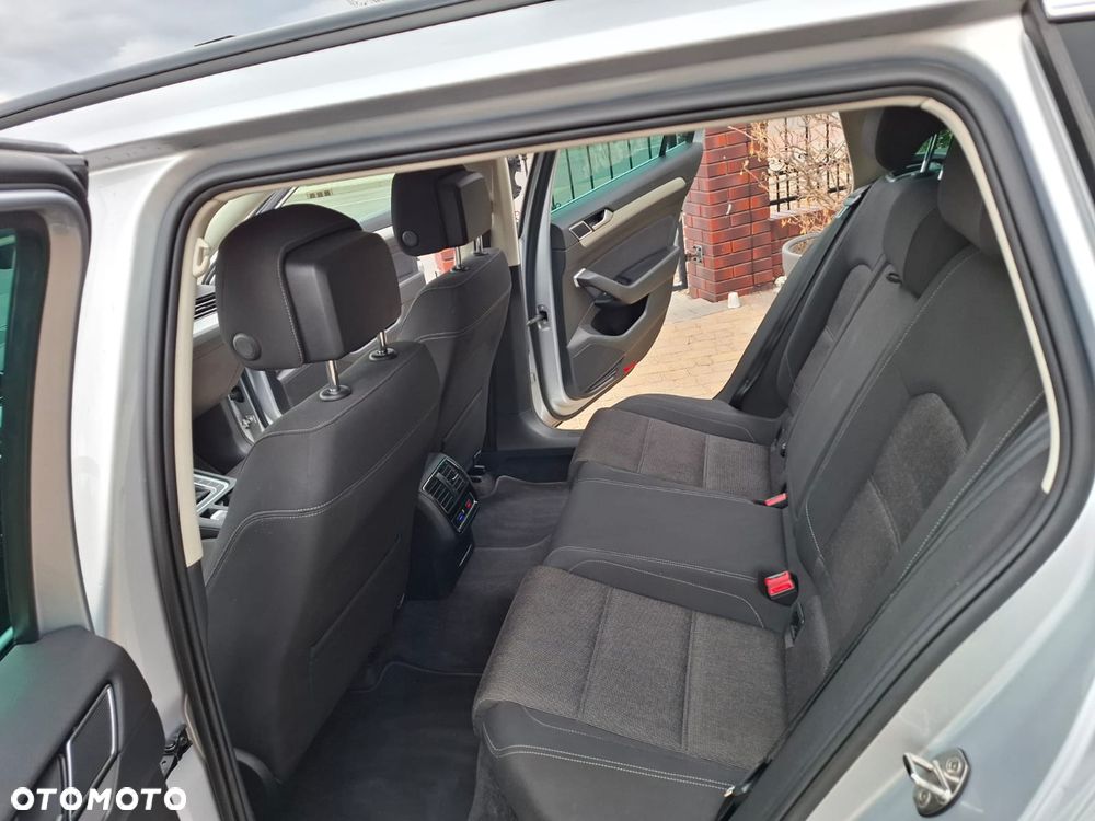 Volkswagen Passat 2.0 TDI SCR DSG Highline - 14