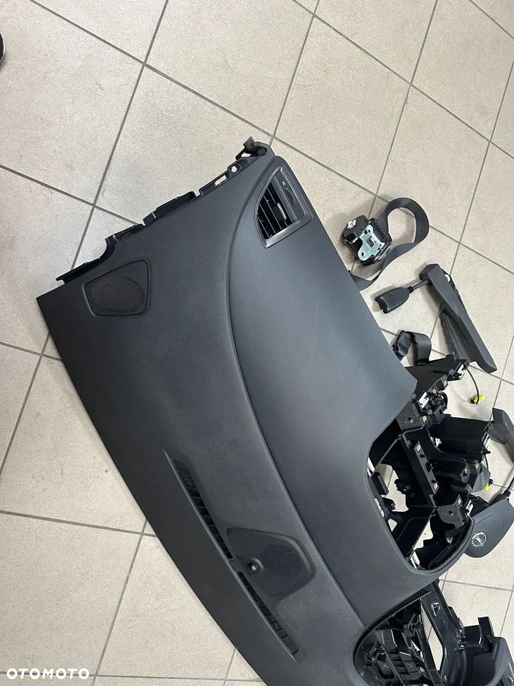 ASTRA IV J DESKA ROZDZIELCZA KONSOLI PODUSZKA AIRBAG PASY NAPINACZE EUROPA - 2