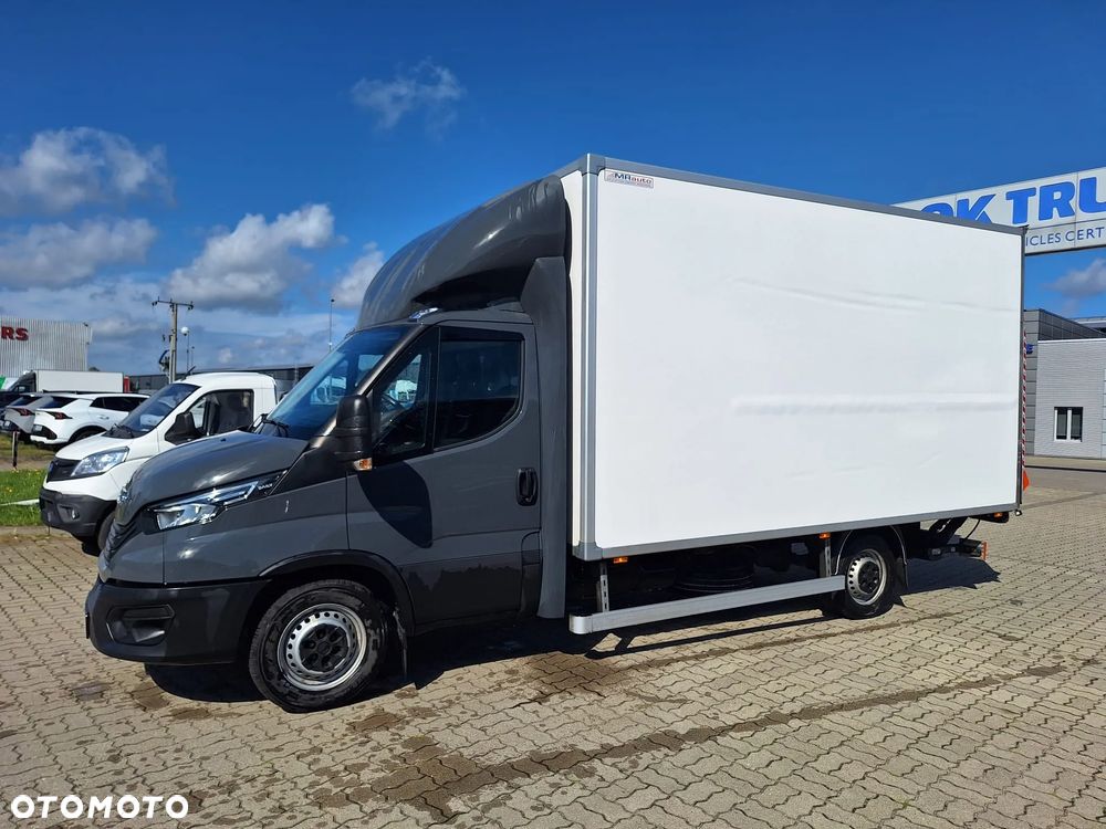 Iveco Daily 35S18 kontener 8EP / winda 750kg / krajowy / 3.0 180KM / LED - 4