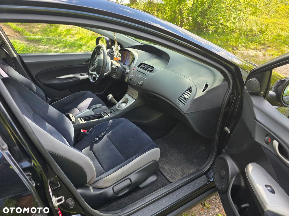 Honda Civic 1.8 Comfort - 12
