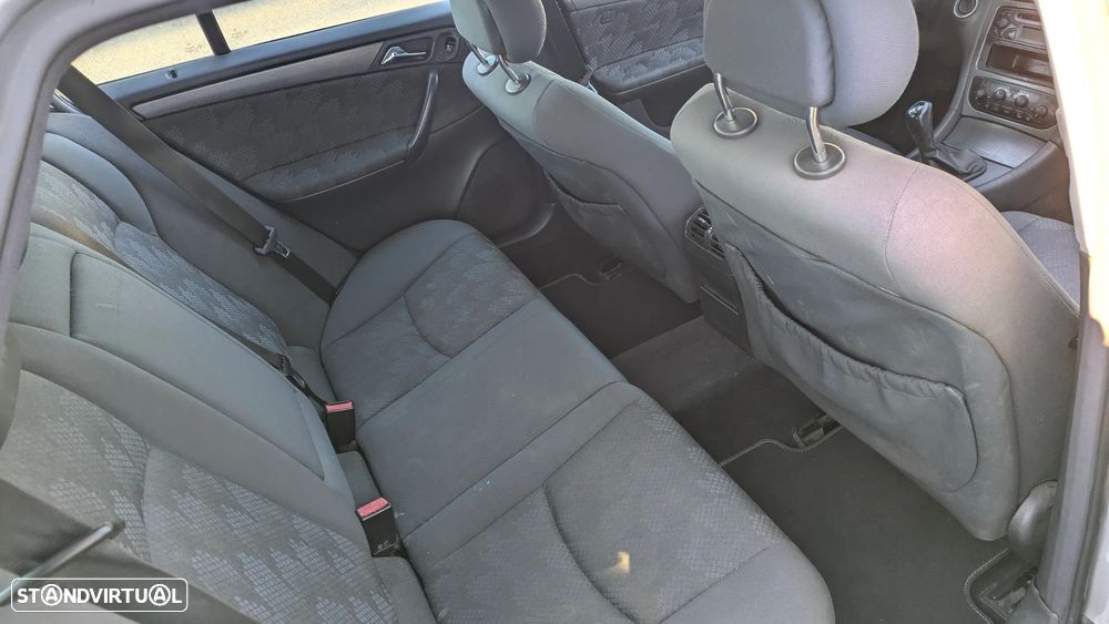 Mercedes-Benz C 220 CDi Avantgarde - 13