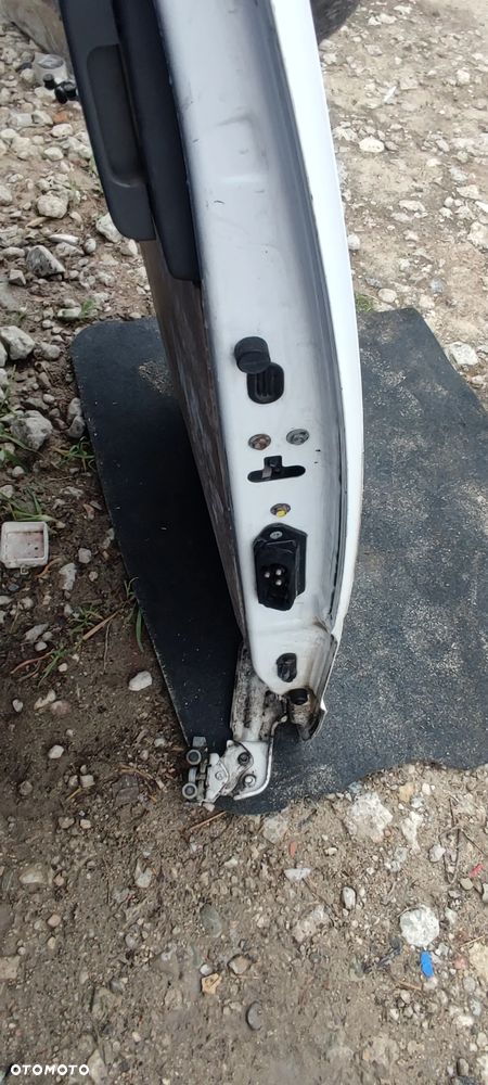 NISSAN NV200 DRZWI BOCZNE PRZESUWNE LEWE - 2