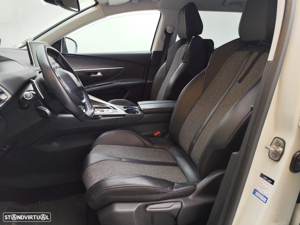 Peugeot 5008 BlueHDI 120 EAT6 Allure - 11
