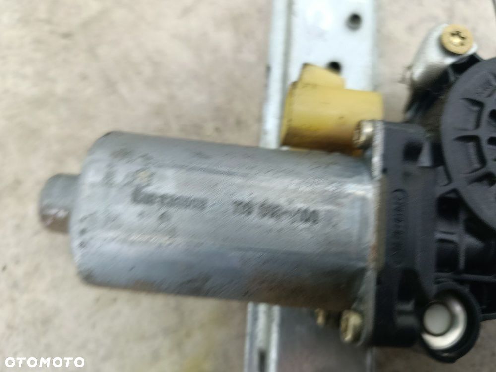 PODNOŚNIK SZYBY PRAWY TYŁ MERCEDES ML W163 119016-100  9137041093 BOSCH - 2