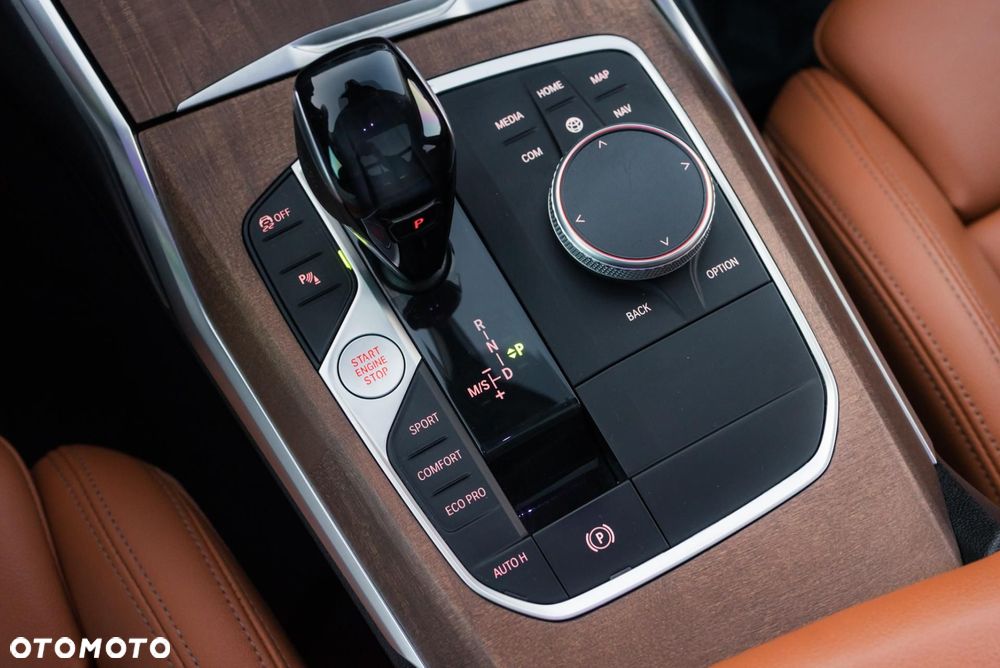 BMW Seria 3 320d Luxury Line - 24