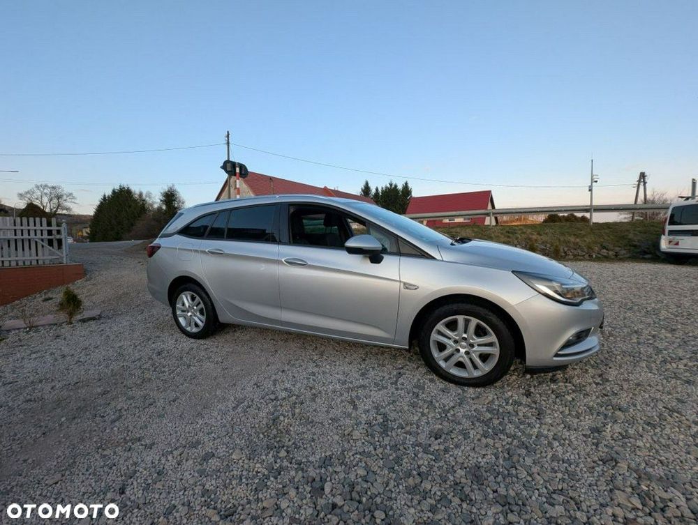 Opel Astra - 4