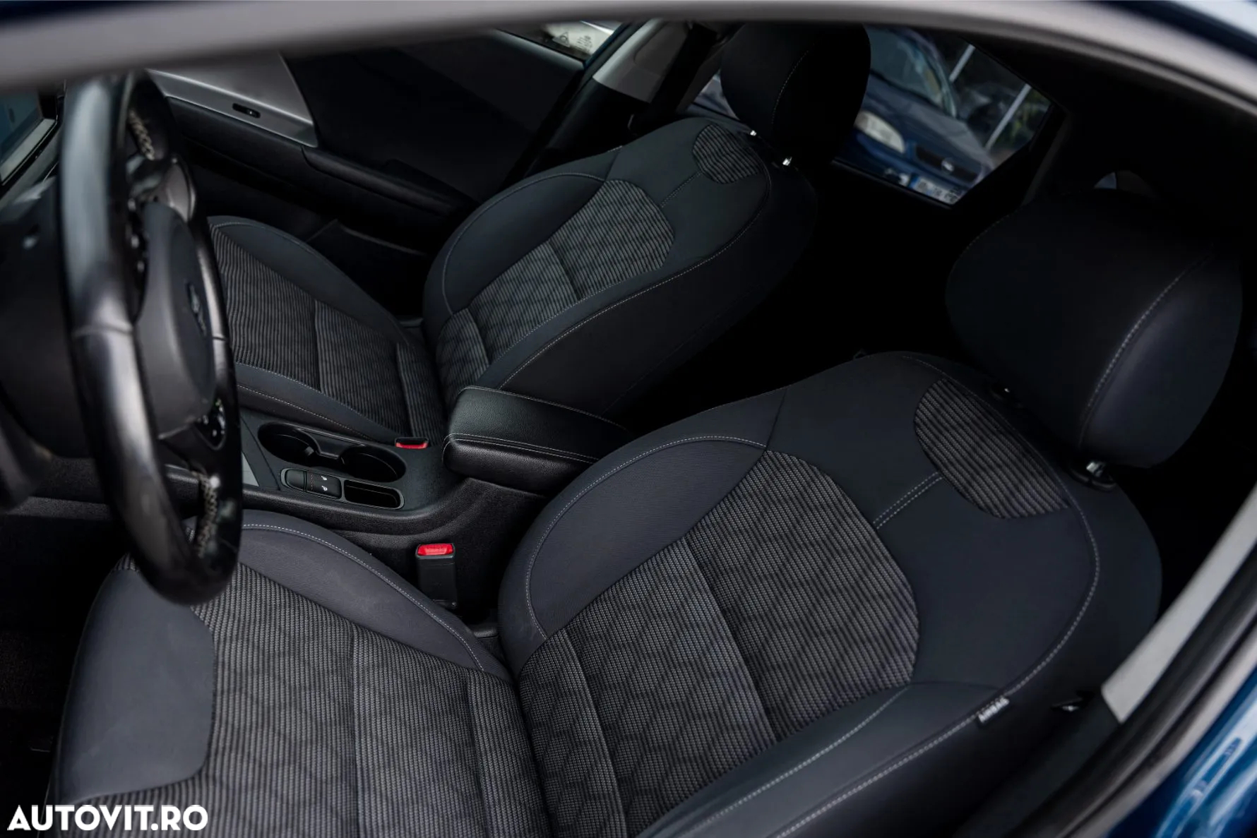 Kia Niro 1.6 GDI HEV 2WD OPF Aut. Spirit - 12