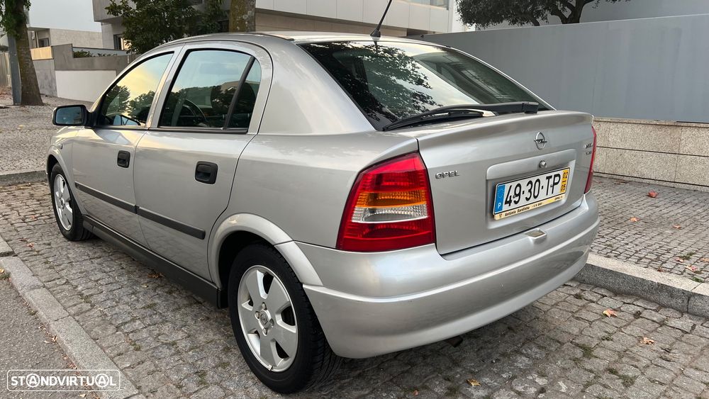 Opel Astra 1.4 Elegance - 4