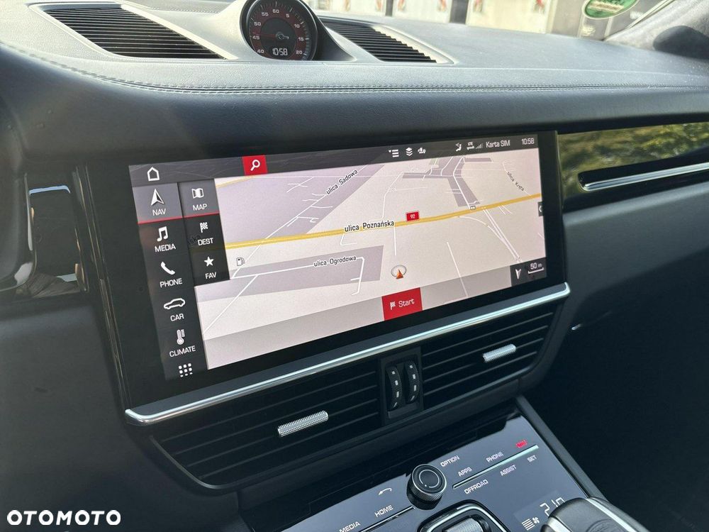 Porsche Cayenne - 25