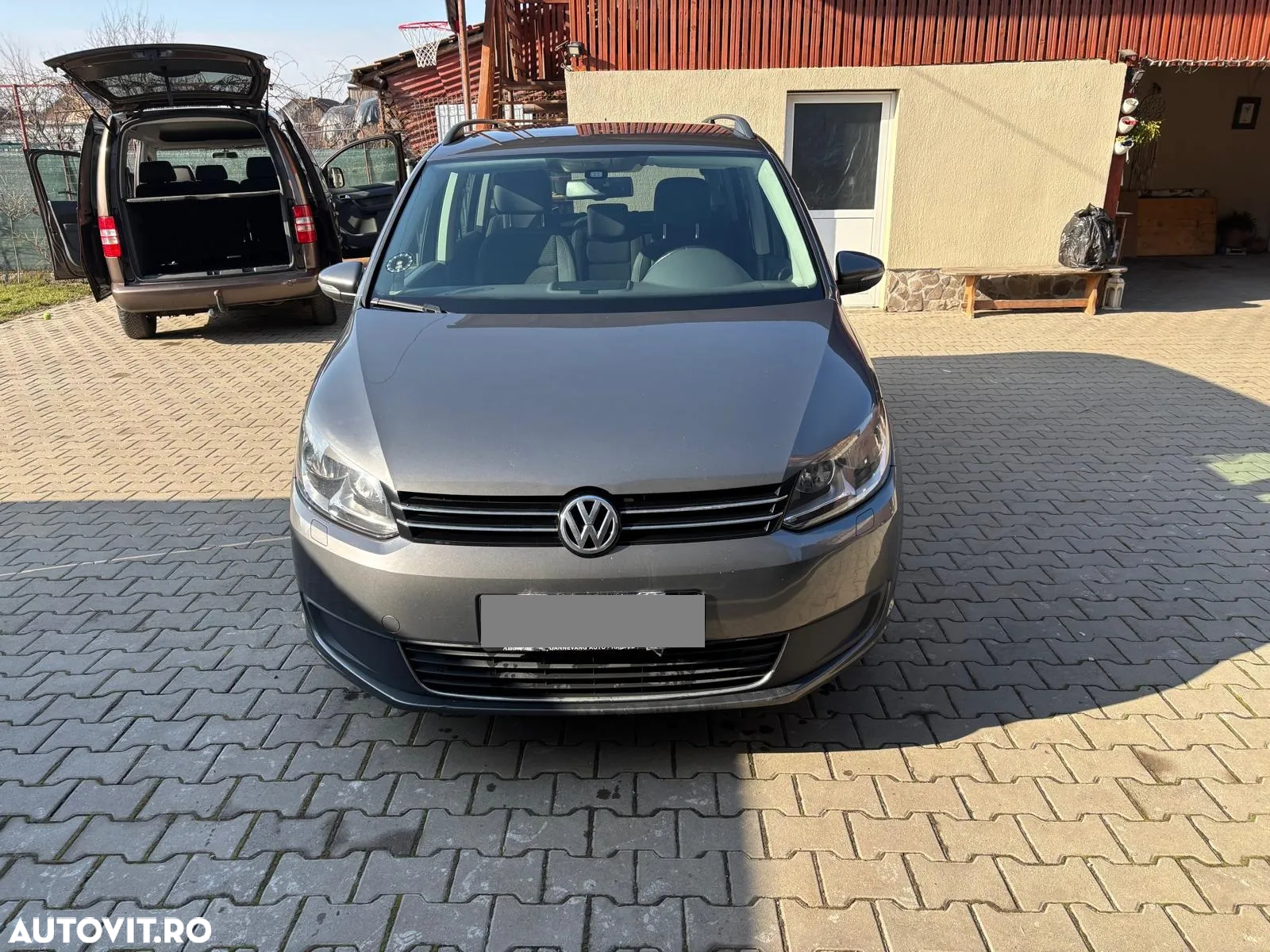 Volkswagen Touran 1.6 TDI BlueMotion Technology Comfortline - 2