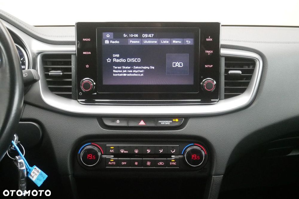 Kia Ceed 1.5 T-GDI M - 10