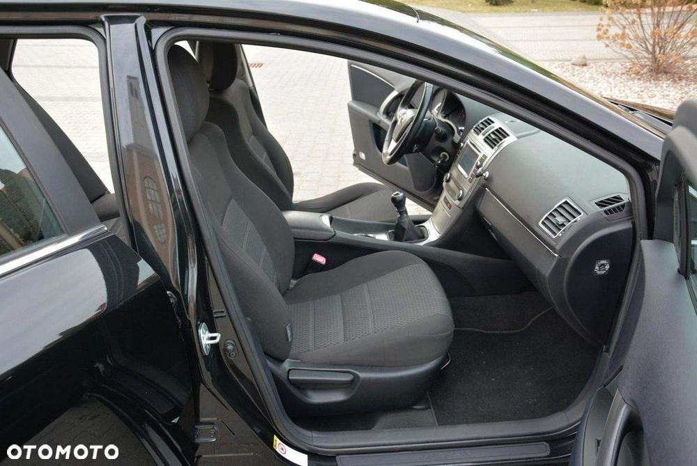 Toyota Avensis 2.0 D-4D Comfort - 19