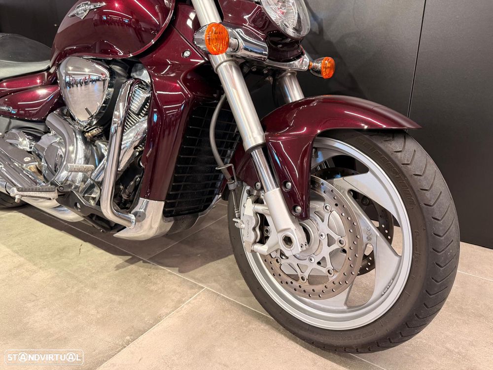 Suzuki Intruder - 4